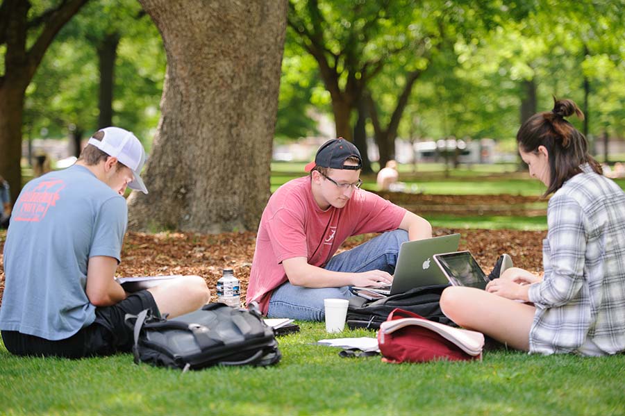 Students on the Quad at the University of Alabama